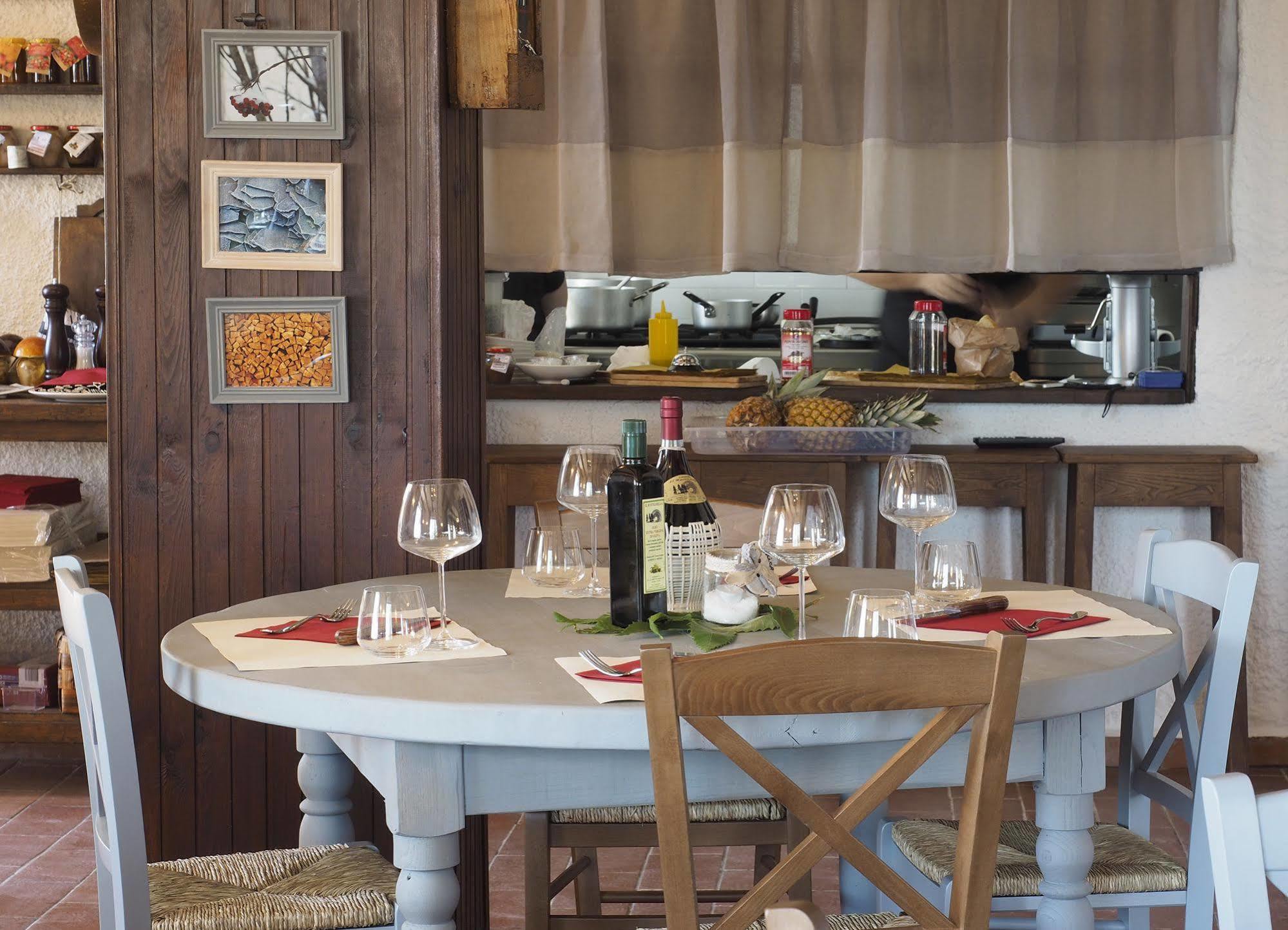 Locanda Il Rustichello Mulazzo ภายนอก รูปภาพ